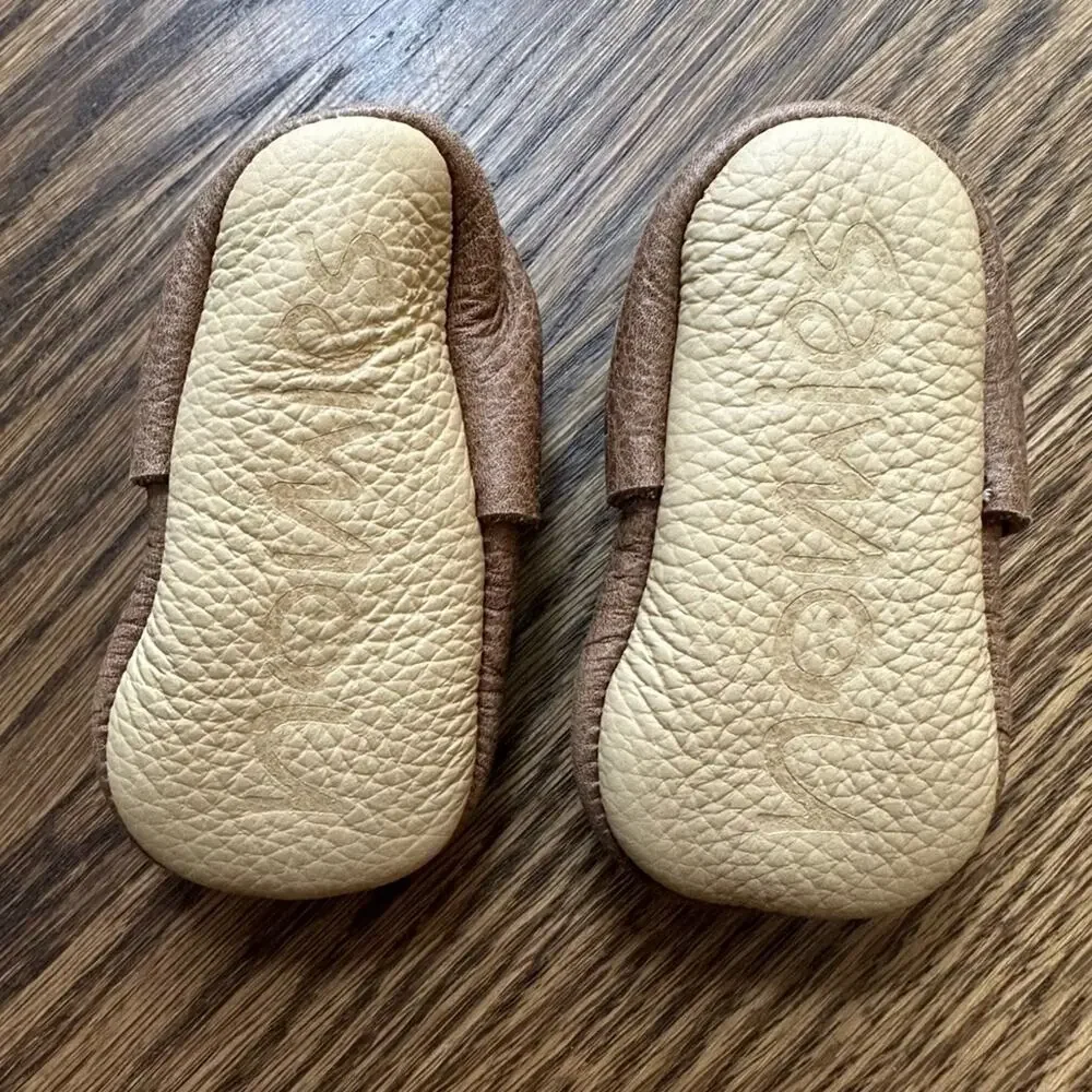 Nomies leather t-strap baby booties, NWT, tan size 0